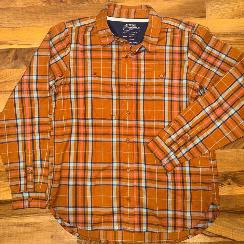 REI‎ co op Wallace lake orange plaid flannel medium cabincore outdoor hike camp